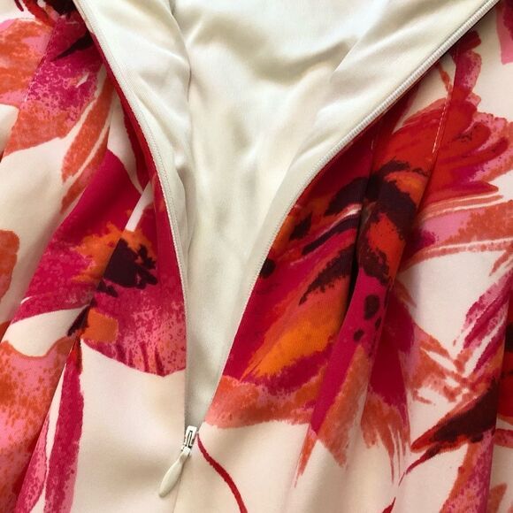 VINCE CAMUTO White Floral Fully Lined Pintuck Dress With Full Skirt Sz 6 - Picture 7 of 12